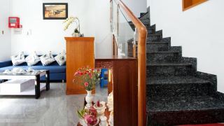 the-white-guest-house