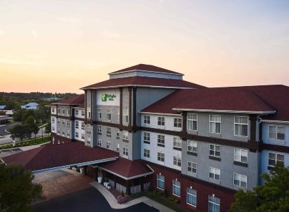 Holiday Inn & Suites Madison West - Middleton