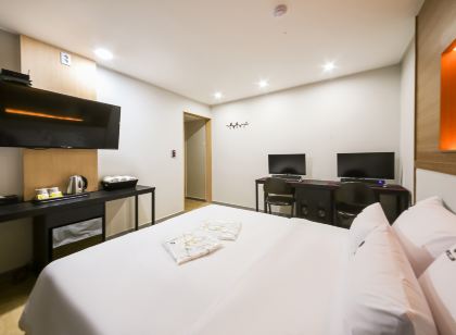 군산 호텔 린(HOTEL LIN)