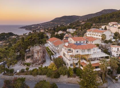 Ino Hotel & Suites