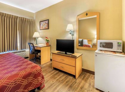 Econo Lodge Airport/Colorado Springs