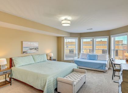 Phoenix Nest South Haven Condo River View!