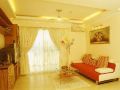 golden-globe-apartment
