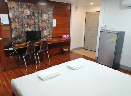 Jansom Beach Resort