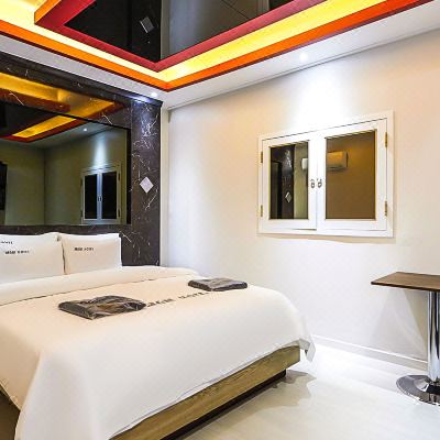 Deluxe Room Deluxe Room MGM Hotel Promo Code