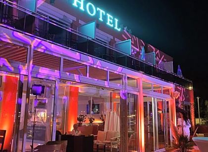 Hôtel - Restaurant La Potinière Hyères