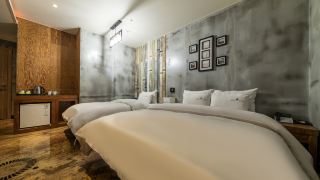 river-hotel