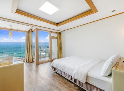 Gangneung Four Season Hotel and Pension