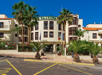 Klayman Olivina Aparthotel