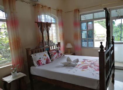 Salhiya Lodge