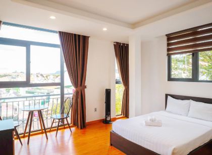 TTR Midtown View Hotel