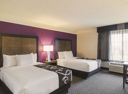 La Quinta Inn & Suites by Wyndham Denver Airport Dia