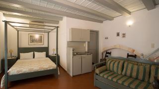 nostos-hotel