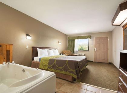 Super 8 by Wyndham Baton Rouge/I-12