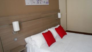 hotel-de-paris-montmartre