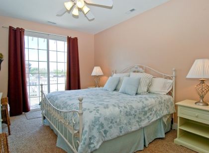 Luxury & Location in New Buffalo - Downtown, Close to Beach, Private Pool