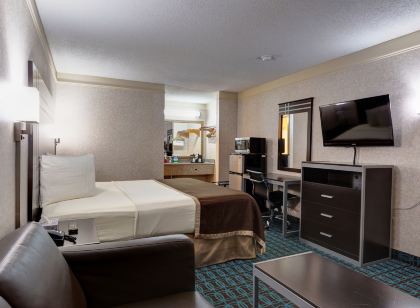 Deluxe Inn - Fayetteville I-95