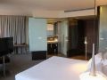 b-hotel