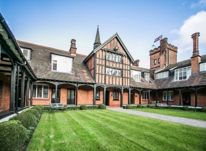 The Pillar Hotel