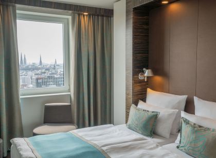 Hotel Motel One Hamburg-Alster