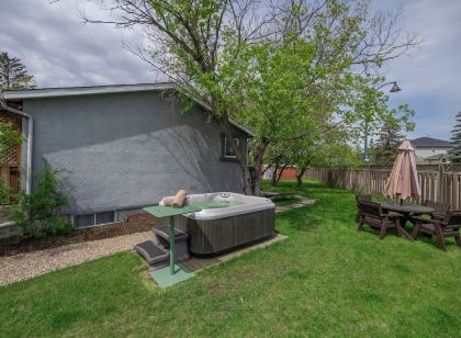 Family House with Httb Playgr BBQ Firept