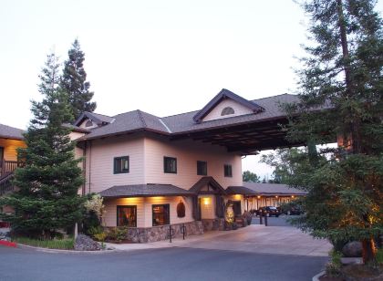 Redwood Hyperion Suites