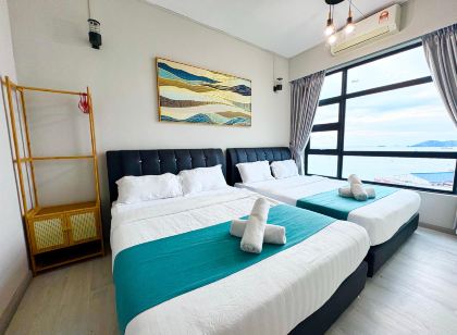 Sunset Seaview Vacation Condos @ Jesselton Quay