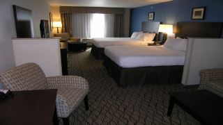 holiday-inn-express-and-suites-belle-vernon