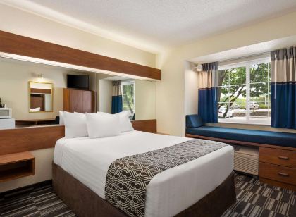 Microtel Inn & Suites by Wyndham Inver Grove Heights/Minne