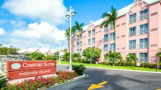 comfort-suites-paradise-island