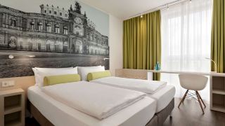 super-8-by-wyndham-dresden