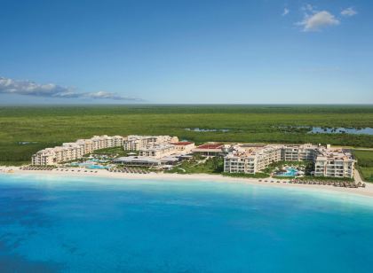 Dreams Jade Resort & Spa - All Inclusive