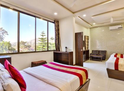 Hotel Abu Grand