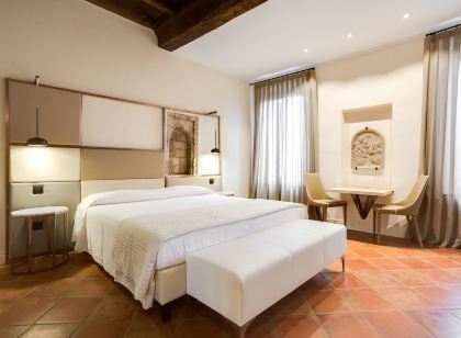 Ferrara Rooms
