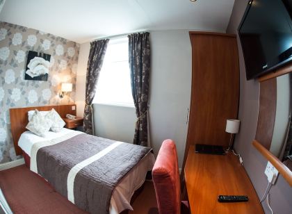 Thomas James Hotel