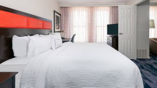 fairfield-inn-and-suites-by-marriott-atlanta-downtown
