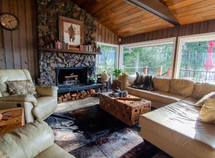The Fraser River's Edge B&B Lodge