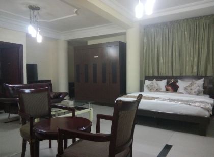 Crocodile Hotels and Restaurant