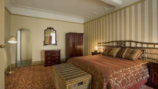 hadley-s-orient-hotel