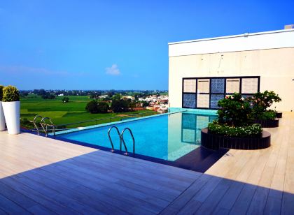 Mariton Hotel