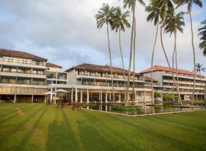 The Blue Water - Geoffrey Bawa Heritage - City Resort Hotel