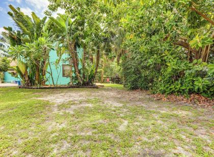 'jensen Beach Getaway' Close to Ocean + Downtown!