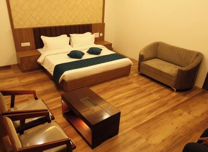 Hotel SKVR Grand - Theni