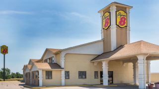 super-8-by-wyndham-lexington