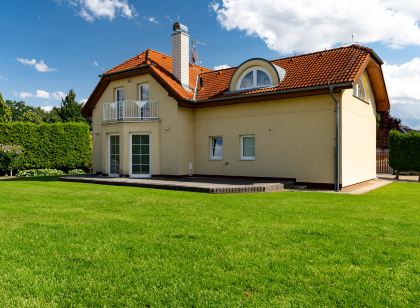 Garden & Terrace Villa