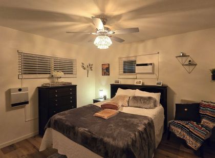 Joshua Tree Panoramic Mountain View Abode