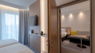 holiday-inn-express-munich-north-an-ihg-hotel