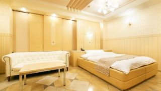 hotel-luna-adult-only