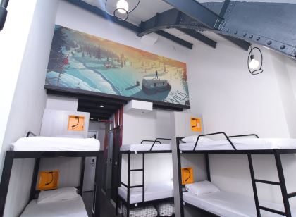 Cinema Hostel Jerusalem