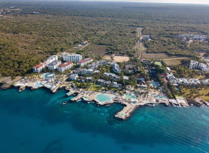 Tracadero Beach Club & Holidays Rentals